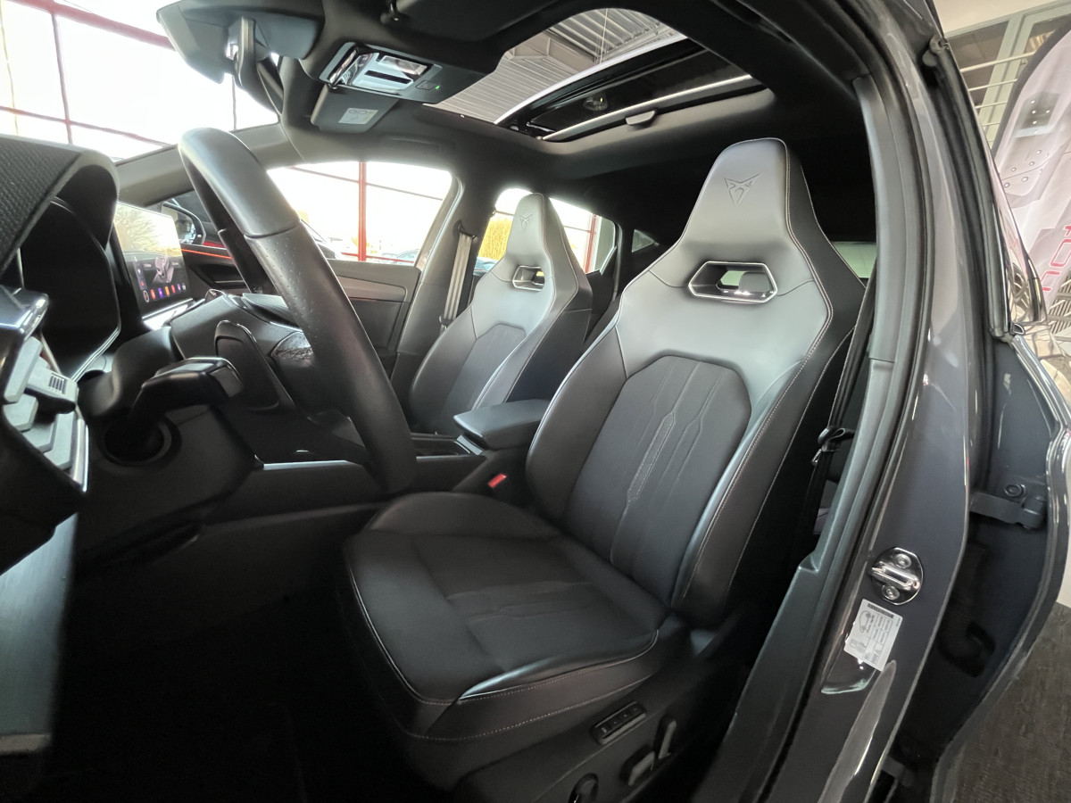 CUPRA LEON 1,4 E-HYBRID 245 DSG6 TOIT PANORAMIQUE OUVRANT GPS  CAMERA KEYLESS FULL LED VIRTUAL COCKPIT PARK PILOT DRIVE PROFILE REGULATEUR LIMITEUR EXCELLENT ETAT