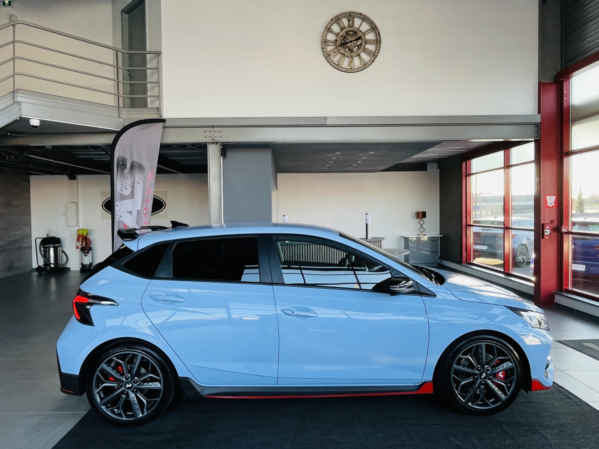 HYUNDAI I20 N 1,6 T-GDI 204 GPS CAMERA APPLE CARPLAY REGULATEUR LIMITEUR KEYLESS VIRTUAL COCKPIT DRIVE SELECT HIFI BOSE FULL LED DIFFERENTIEL A GLISSEMENT EXCELLENT ETAT