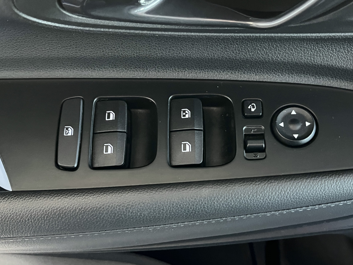 HYUNDAI I20 N 1,6 T-GDI 204 GPS CAMERA APPLE CARPLAY REGULATEUR LIMITEUR KEYLESS VIRTUAL COCKPIT DRIVE SELECT HIFI BOSE FULL LED DIFFERENTIEL A GLISSEMENT EXCELLENT ETAT