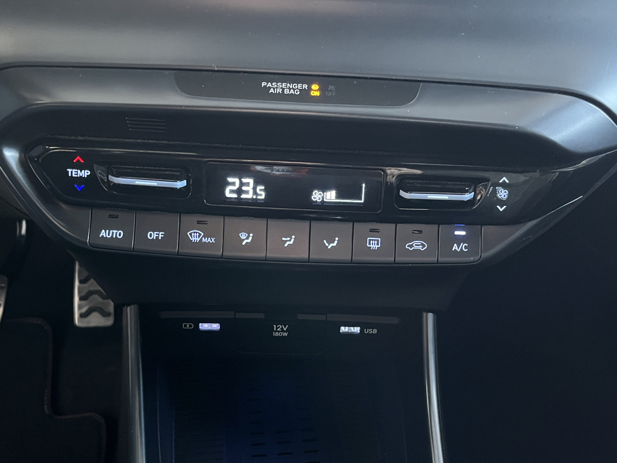 HYUNDAI I20 N 1,6 T-GDI 204 GPS CAMERA APPLE CARPLAY REGULATEUR LIMITEUR KEYLESS VIRTUAL COCKPIT DRIVE SELECT HIFI BOSE FULL LED DIFFERENTIEL A GLISSEMENT EXCELLENT ETAT