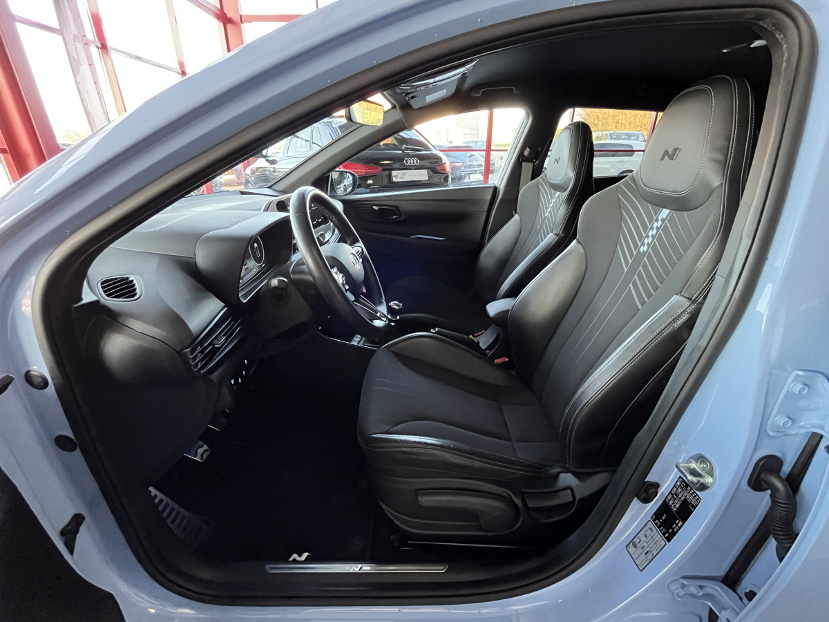 HYUNDAI I20 N 1,6 T-GDI 204 GPS CAMERA APPLE CARPLAY REGULATEUR LIMITEUR KEYLESS VIRTUAL COCKPIT DRIVE SELECT HIFI BOSE FULL LED DIFFERENTIEL A GLISSEMENT EXCELLENT ETAT