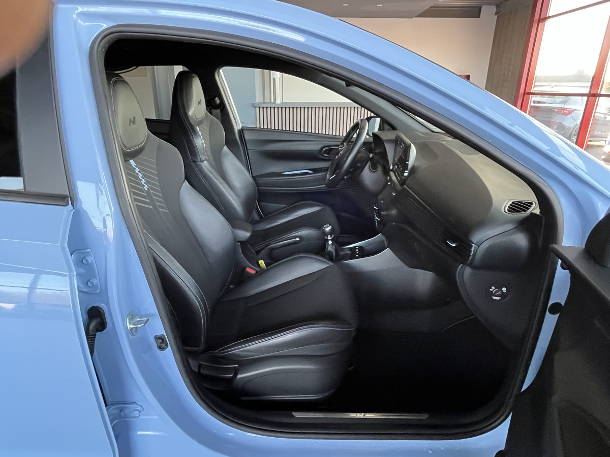 HYUNDAI I20 N 1,6 T-GDI 204 GPS CAMERA APPLE CARPLAY REGULATEUR LIMITEUR KEYLESS VIRTUAL COCKPIT DRIVE SELECT HIFI BOSE FULL LED DIFFERENTIEL A GLISSEMENT EXCELLENT ETAT