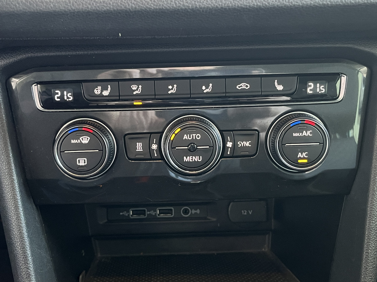 VOLKSWAGEN TIGUAN 2,0 190 DSG7 TYPE CARAT 4MOTION GPS CAMERA APPLE CARPLAY   ATTELAGE  REGULATEUR ADAPTATIF  FEUX FULL LED PACK HIVER  EXCELLENT ETAT