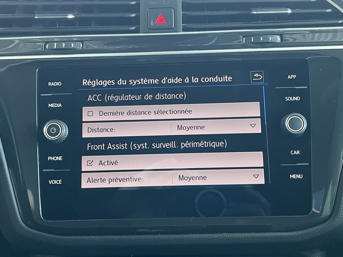 VOLKSWAGEN TIGUAN 2,0 190 DSG7 TYPE CARAT 4MOTION GPS CAMERA APPLE CARPLAY   ATTELAGE  REGULATEUR ADAPTATIF  FEUX FULL LED PACK HIVER  EXCELLENT ETAT