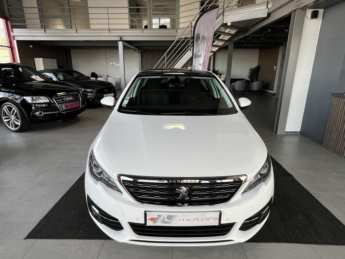 PEUGEOT 308 1,2 130 EAT8 TYPE ALLURE GPS KEYLESS APPLE CARPLAY TOIT PANRAMIQUE REGULATEUR LIMITEUR ATTELAGE PARK PILOT JANTES ALU 17  EXCELLENT ETAT