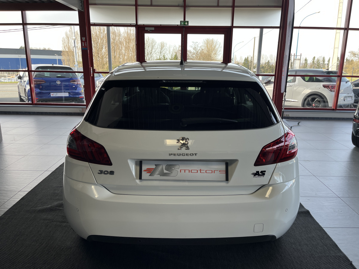 PEUGEOT 308 1,2 130 EAT8 TYPE ALLURE GPS KEYLESS APPLE CARPLAY TOIT PANRAMIQUE REGULATEUR LIMITEUR ATTELAGE PARK PILOT JANTES ALU 17  EXCELLENT ETAT