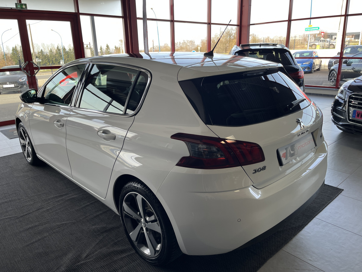 PEUGEOT 308 1,2 130 EAT8 TYPE ALLURE GPS KEYLESS APPLE CARPLAY TOIT PANRAMIQUE REGULATEUR LIMITEUR ATTELAGE PARK PILOT JANTES ALU 17  EXCELLENT ETAT