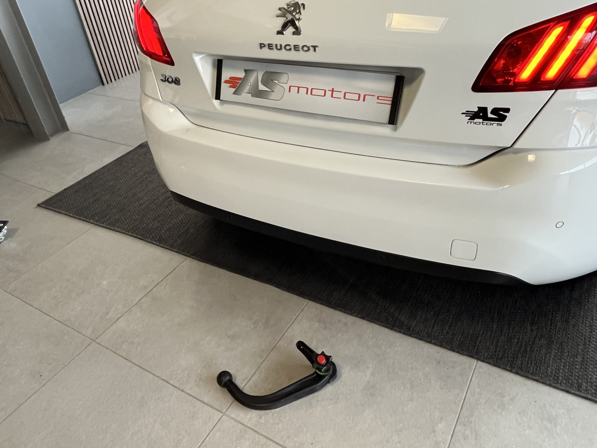 PEUGEOT 308 1,2 130 EAT8 TYPE ALLURE GPS KEYLESS APPLE CARPLAY TOIT PANRAMIQUE REGULATEUR LIMITEUR ATTELAGE PARK PILOT JANTES ALU 17  EXCELLENT ETAT