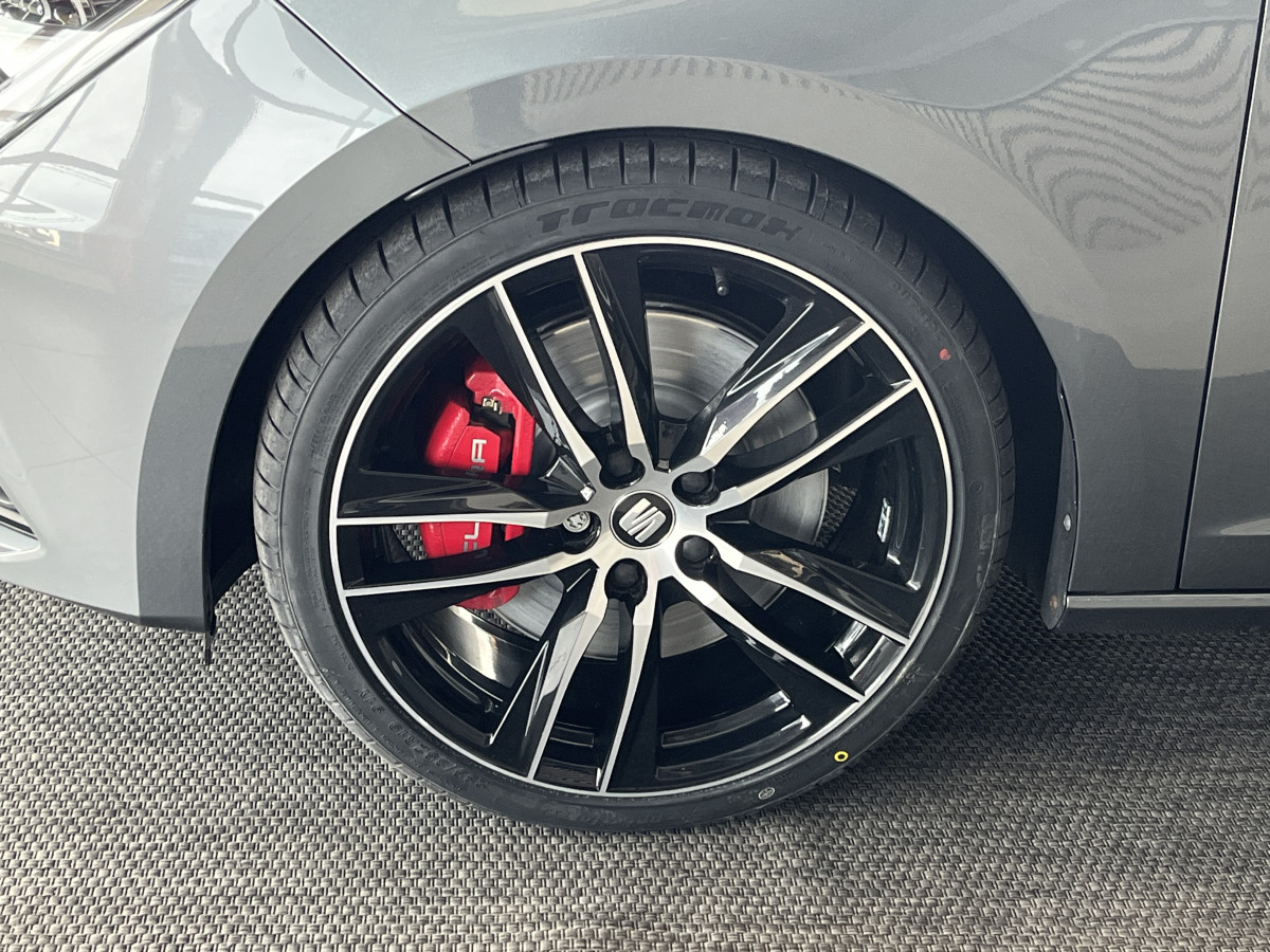 SEAT LEON CUPRA 2,0 TSI 300 GPS DCC REGULATEUR  PARK PILOT SEAT SOUND  FULL LED KEYESS DIGITAL COCKPIT JANTES 19 EXCELLENT ETAT