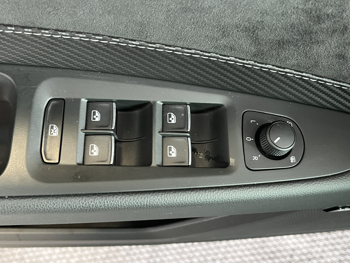 SEAT LEON CUPRA 2,0 TSI 300 GPS DCC REGULATEUR  PARK PILOT SEAT SOUND  FULL LED KEYESS DIGITAL COCKPIT JANTES 19 EXCELLENT ETAT