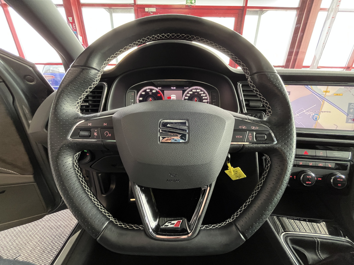 SEAT LEON CUPRA 2,0 TSI 300 GPS DCC REGULATEUR  PARK PILOT SEAT SOUND  FULL LED KEYESS DIGITAL COCKPIT JANTES 19 EXCELLENT ETAT