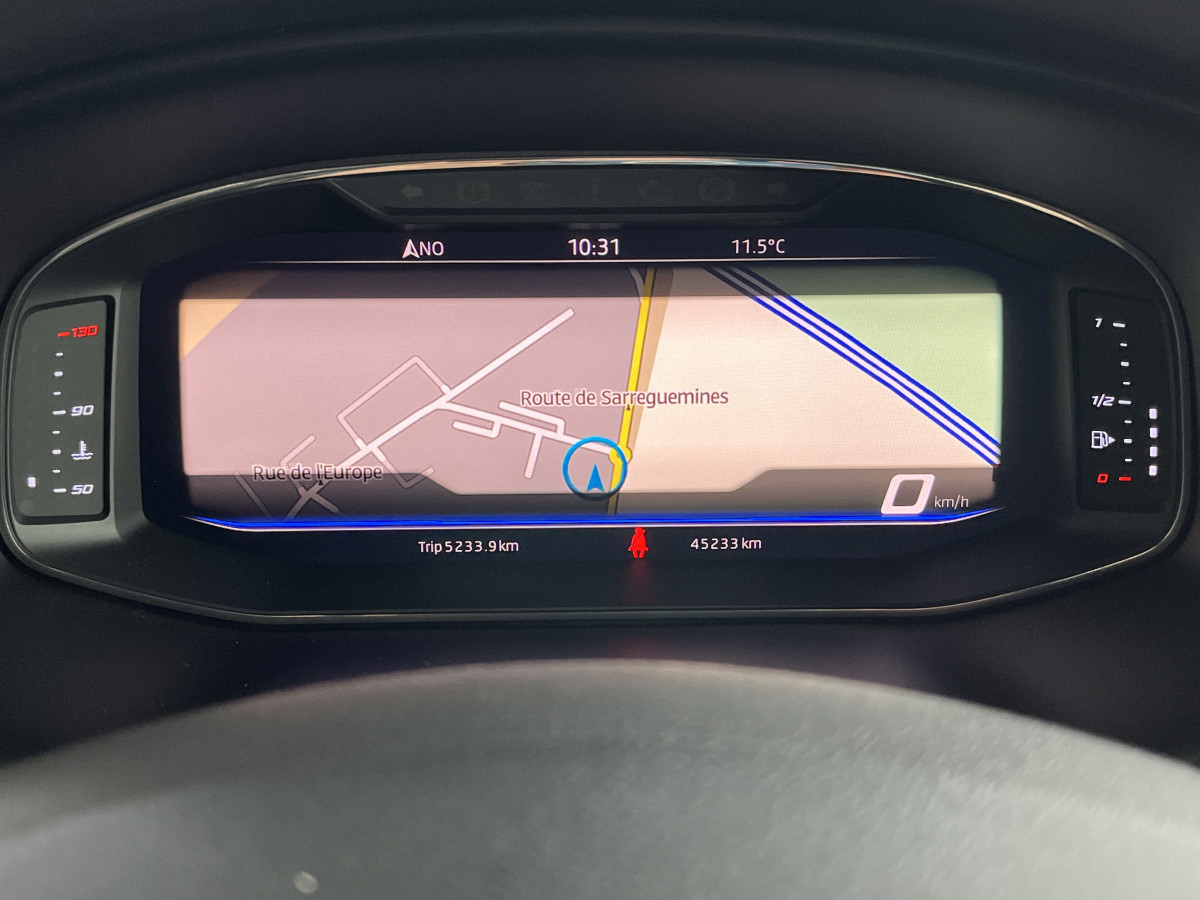 SEAT LEON CUPRA 2,0 TSI 300 GPS DCC REGULATEUR  PARK PILOT SEAT SOUND  FULL LED KEYESS DIGITAL COCKPIT JANTES 19 EXCELLENT ETAT