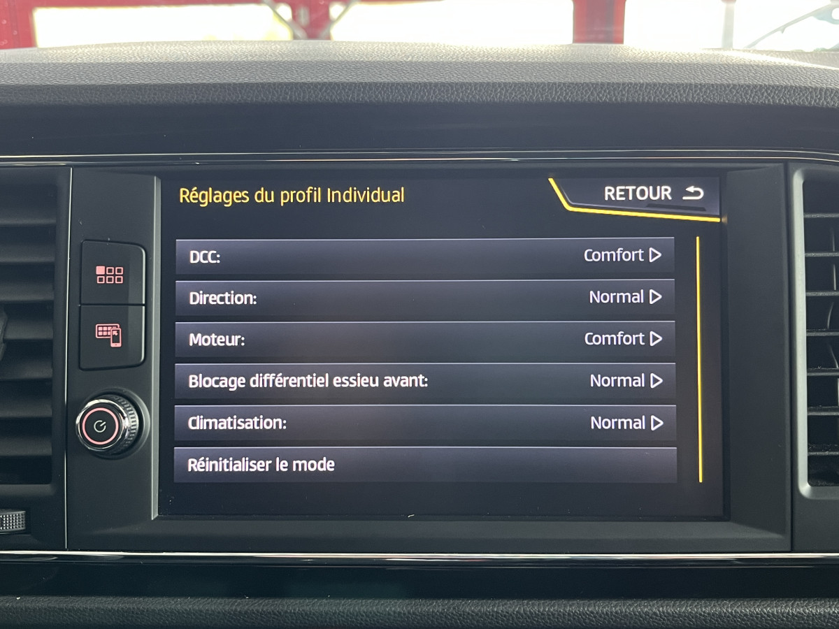 SEAT LEON CUPRA 2,0 TSI 300 GPS DCC REGULATEUR  PARK PILOT SEAT SOUND  FULL LED KEYESS DIGITAL COCKPIT JANTES 19 EXCELLENT ETAT