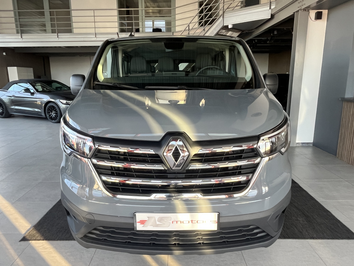 RENAULT TRAFIC SPACECLASS 9 PLACES  L2 H1 2,0 DCI 150 GPS FEUX FULL LED APPLE CARPLAY RADAR DE RECUL REGULATEUR LIMITEUR TVA RECUPERABLE EXCELLENT ETAT