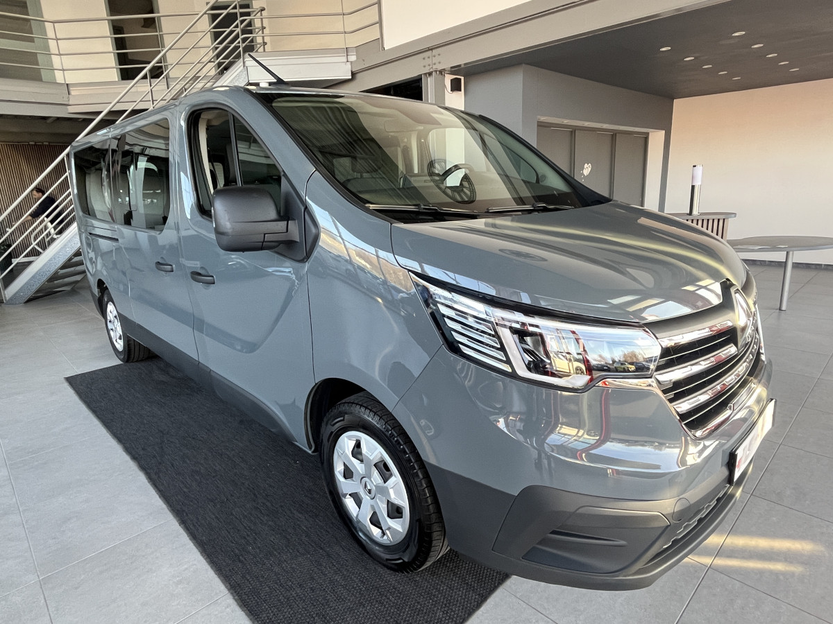RENAULT TRAFIC SPACECLASS 9 PLACES  L2 H1 2,0 DCI 150 GPS FEUX FULL LED APPLE CARPLAY RADAR DE RECUL REGULATEUR LIMITEUR TVA RECUPERABLE EXCELLENT ETAT