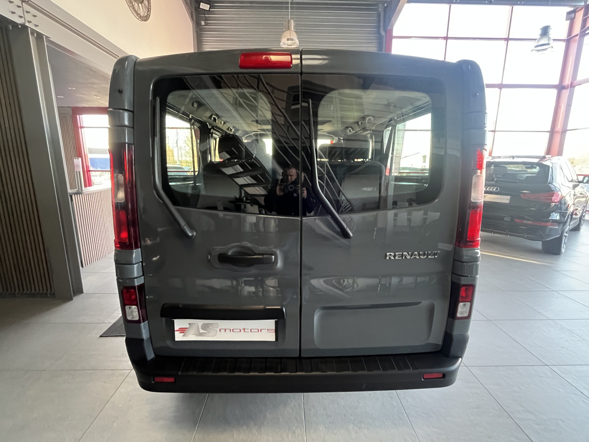 RENAULT TRAFIC SPACECLASS 9 PLACES  L2 H1 2,0 DCI 150 GPS FEUX FULL LED APPLE CARPLAY RADAR DE RECUL REGULATEUR LIMITEUR TVA RECUPERABLE EXCELLENT ETAT