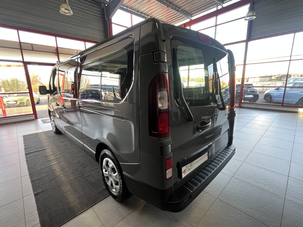 RENAULT TRAFIC SPACECLASS 9 PLACES  L2 H1 2,0 DCI 150 GPS FEUX FULL LED APPLE CARPLAY RADAR DE RECUL REGULATEUR LIMITEUR TVA RECUPERABLE EXCELLENT ETAT