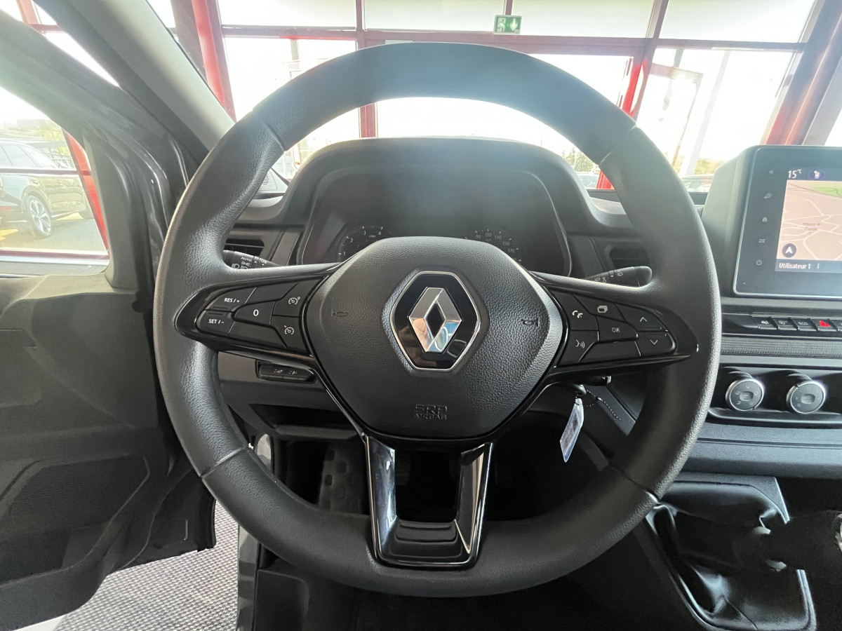 RENAULT TRAFIC SPACECLASS 9 PLACES  L2 H1 2,0 DCI 150 GPS FEUX FULL LED APPLE CARPLAY RADAR DE RECUL REGULATEUR LIMITEUR TVA RECUPERABLE EXCELLENT ETAT