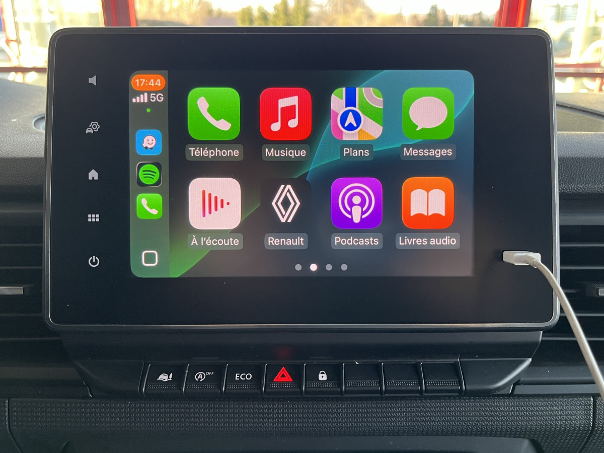 RENAULT TRAFIC SPACECLASS 9 PLACES  L2 H1 2,0 DCI 150 GPS FEUX FULL LED APPLE CARPLAY RADAR DE RECUL REGULATEUR LIMITEUR TVA RECUPERABLE EXCELLENT ETAT