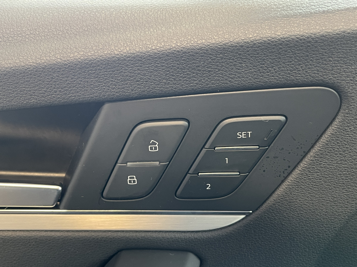 AUDI SQ5 3,0 TDI V6 347 BVA8 QUATTRO TOIT PANORAMIQUE OUVRANT  ATTELAGE ELECTRIQUE GPS  CAMERA  KEYLESS REGULATEUR LIMITEUR  PHARES MATRIX  LED  LED PARK PILOT FULL CUIR  DRIVE SELECT JANTE 21 EXCELLENT ETAT