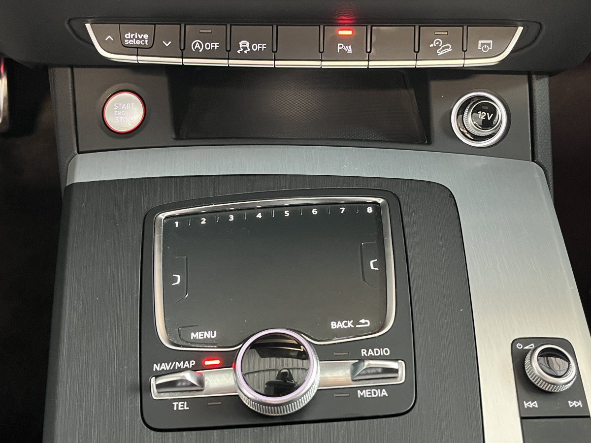 AUDI SQ5 3,0 TDI V6 347 BVA8 QUATTRO TOIT PANORAMIQUE OUVRANT  ATTELAGE ELECTRIQUE GPS  CAMERA  KEYLESS REGULATEUR LIMITEUR  PHARES MATRIX  LED  LED PARK PILOT FULL CUIR  DRIVE SELECT JANTE 21 EXCELLENT ETAT