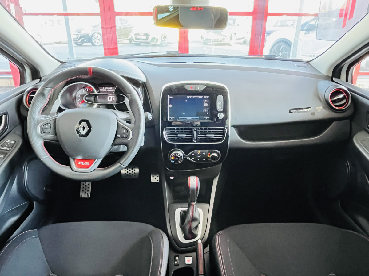 RENAULT CLIO RS TROPHY 1,6 220 EDC GPS CAMERA REGULATEUR LIMITEUR AKRAPOVIC KEYLESS RS DRIVE  HIFI BASS REFLEX PARK PILOT FEUX LED JANTES 18 EXCELLENT ETAT