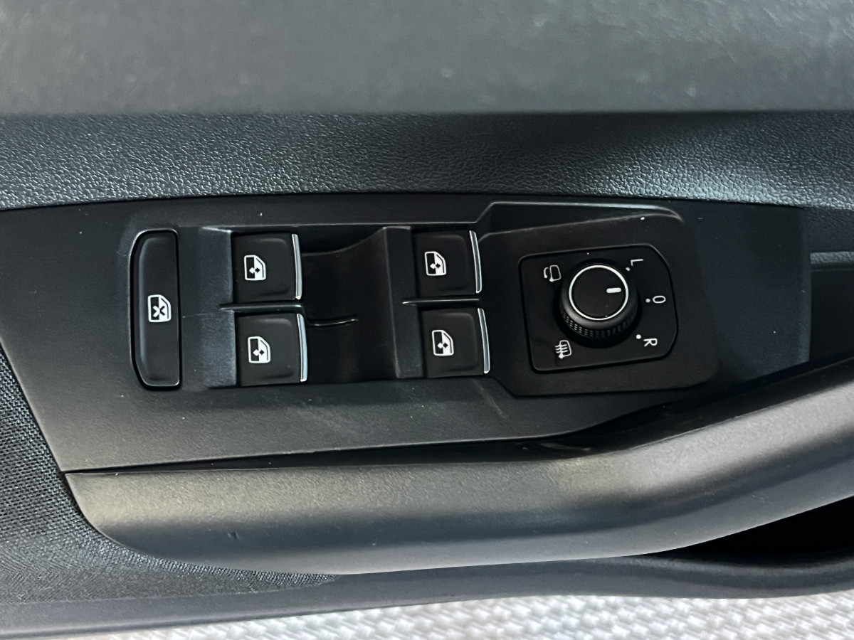 VOLKSWAGEN  POLO 2,0 TSI 200 DSG6 TOIT PANORAMIQUE GPS  CAMERA  VITUAL COCKPIT DMS ACC REGULATEUR ADAPTATIF LIMITEUR PARK PILOT IQ DRIVE  JANTES BRESCIA FEUX HALOGENE  EXCELLENT ETAT