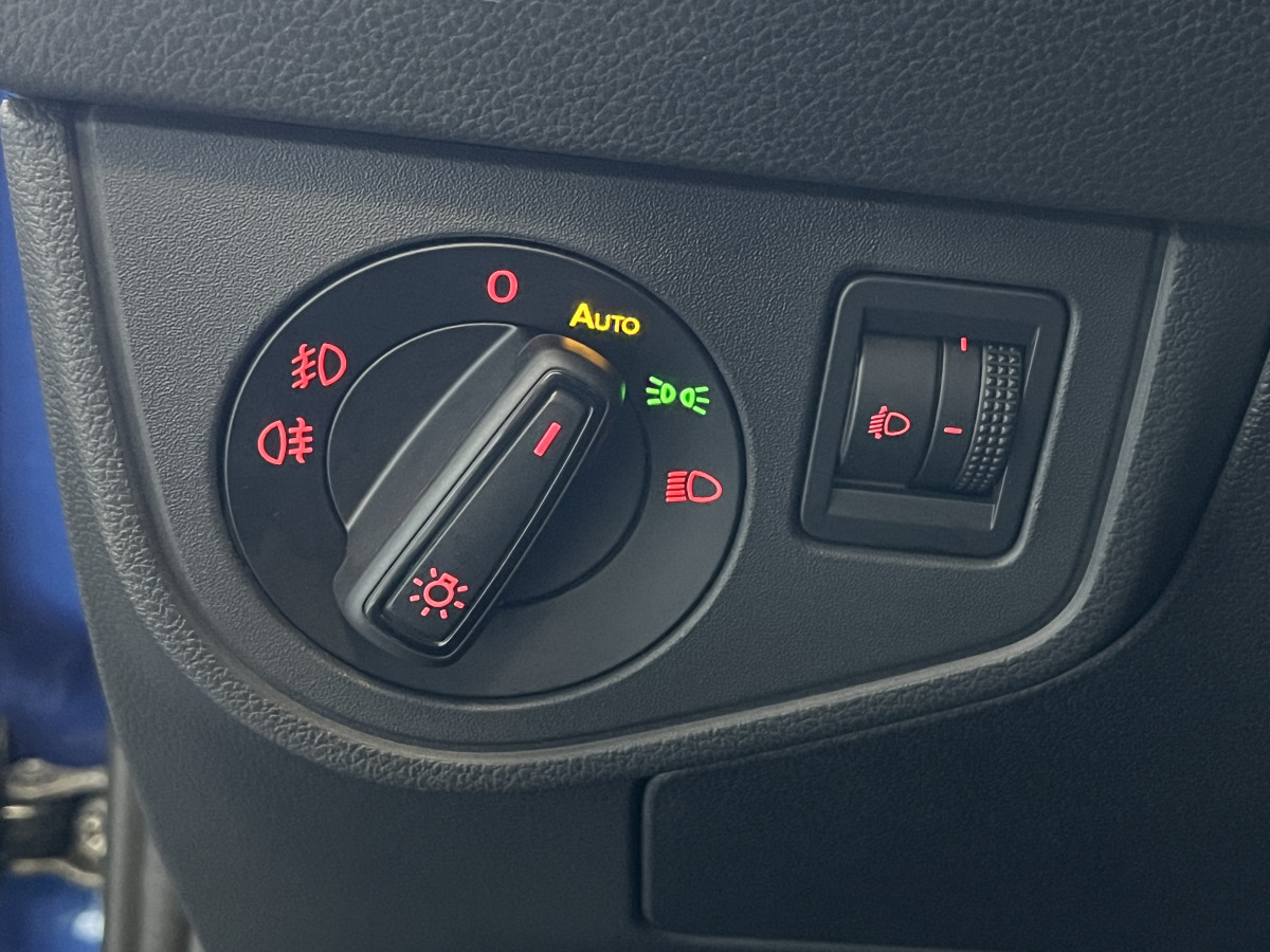 VOLKSWAGEN  POLO 2,0 TSI 200 DSG6 TOIT PANORAMIQUE GPS  CAMERA  VITUAL COCKPIT DMS ACC REGULATEUR ADAPTATIF LIMITEUR PARK PILOT IQ DRIVE  JANTES BRESCIA FEUX HALOGENE  EXCELLENT ETAT