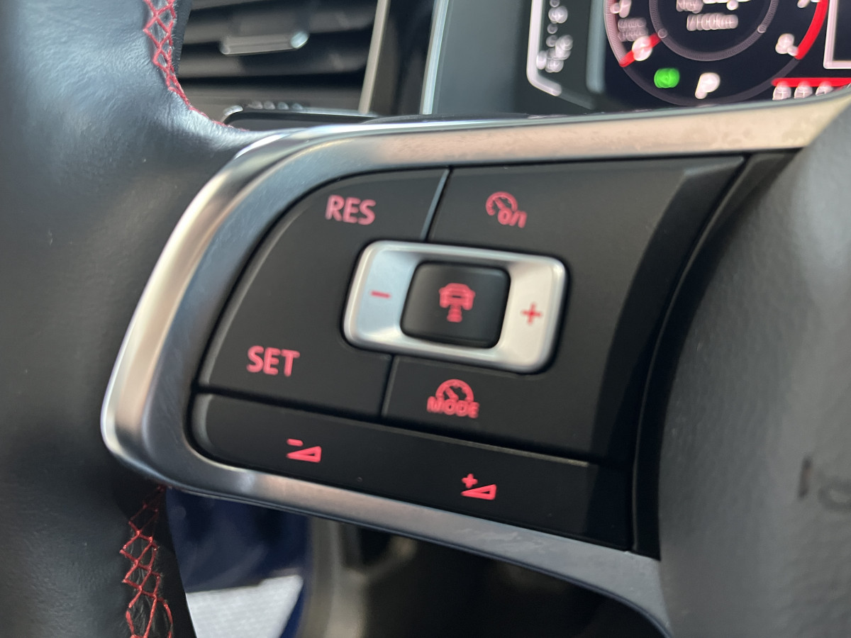 VOLKSWAGEN  POLO 2,0 TSI 200 DSG6 TOIT PANORAMIQUE GPS  CAMERA  VITUAL COCKPIT DMS ACC REGULATEUR ADAPTATIF LIMITEUR PARK PILOT IQ DRIVE  JANTES BRESCIA FEUX HALOGENE  EXCELLENT ETAT