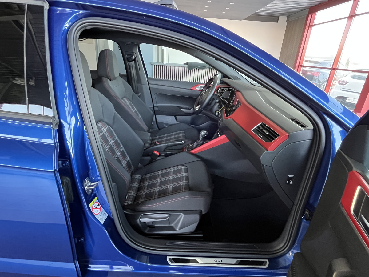 VOLKSWAGEN  POLO 2,0 TSI 200 DSG6 TOIT PANORAMIQUE GPS  CAMERA  VITUAL COCKPIT DMS ACC REGULATEUR ADAPTATIF LIMITEUR PARK PILOT IQ DRIVE  JANTES BRESCIA FEUX HALOGENE  EXCELLENT ETAT