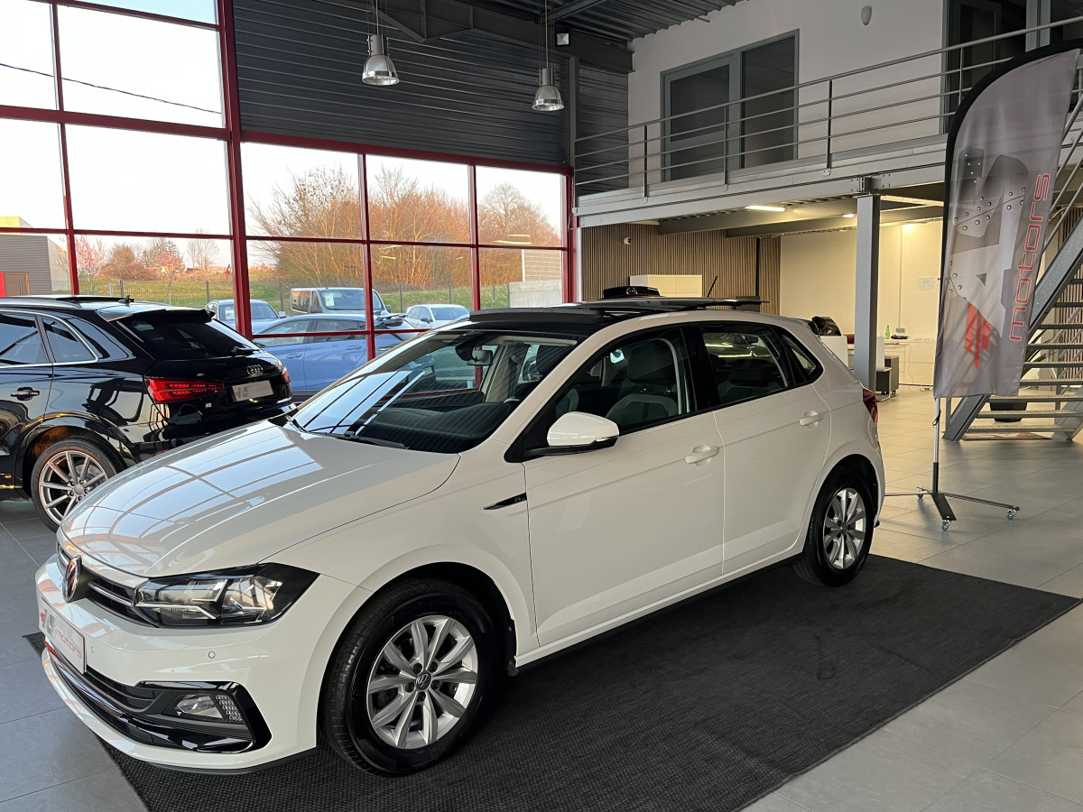 VOLKSWAGEN POLO 1,0 TSI 95 R-LINE  DSG7 TOIT PANORAMIQUE OUVRANT GPS  REGULATEUR ADAPTATIF  LIMITEUR PARK PILOT FEU HALOGENE JANTE ALU 15 EXCELLENT ETAT
