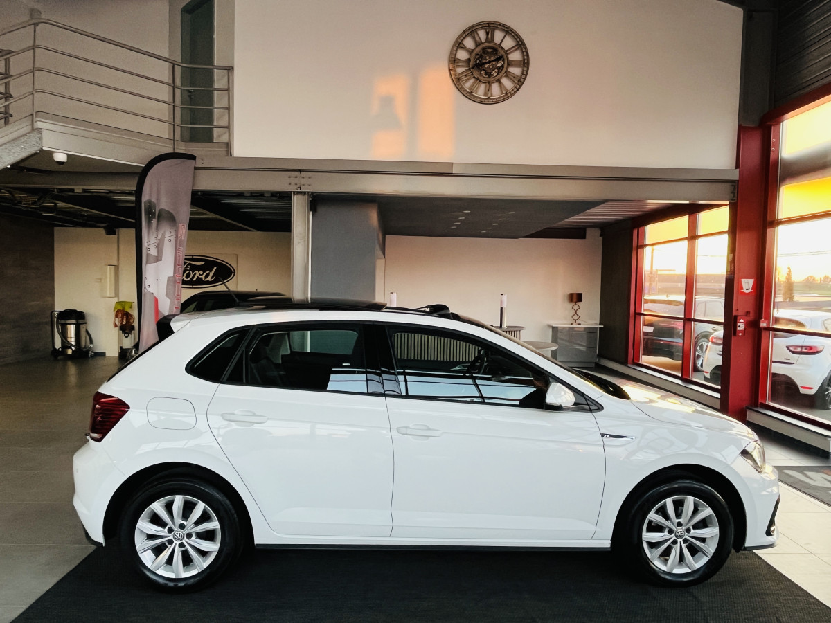 VOLKSWAGEN POLO 1,0 TSI 95 R-LINE  DSG7 TOIT PANORAMIQUE OUVRANT GPS  REGULATEUR ADAPTATIF  LIMITEUR PARK PILOT FEU HALOGENE JANTE ALU 15 EXCELLENT ETAT