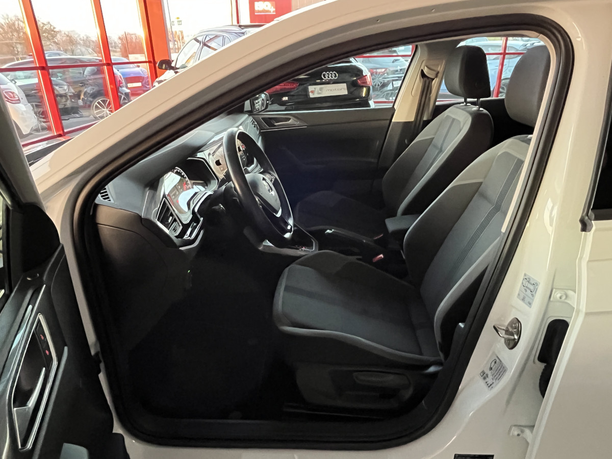 VOLKSWAGEN POLO 1,0 TSI 95 R-LINE  DSG7 TOIT PANORAMIQUE OUVRANT GPS  REGULATEUR ADAPTATIF  LIMITEUR PARK PILOT FEU HALOGENE JANTE ALU 15 EXCELLENT ETAT
