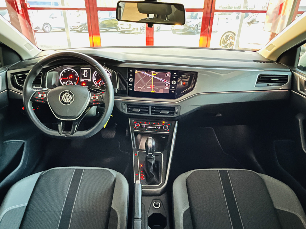 VOLKSWAGEN POLO 1,0 TSI 95 R-LINE  DSG7 TOIT PANORAMIQUE OUVRANT GPS  REGULATEUR ADAPTATIF  LIMITEUR PARK PILOT FEU HALOGENE JANTE ALU 15 EXCELLENT ETAT