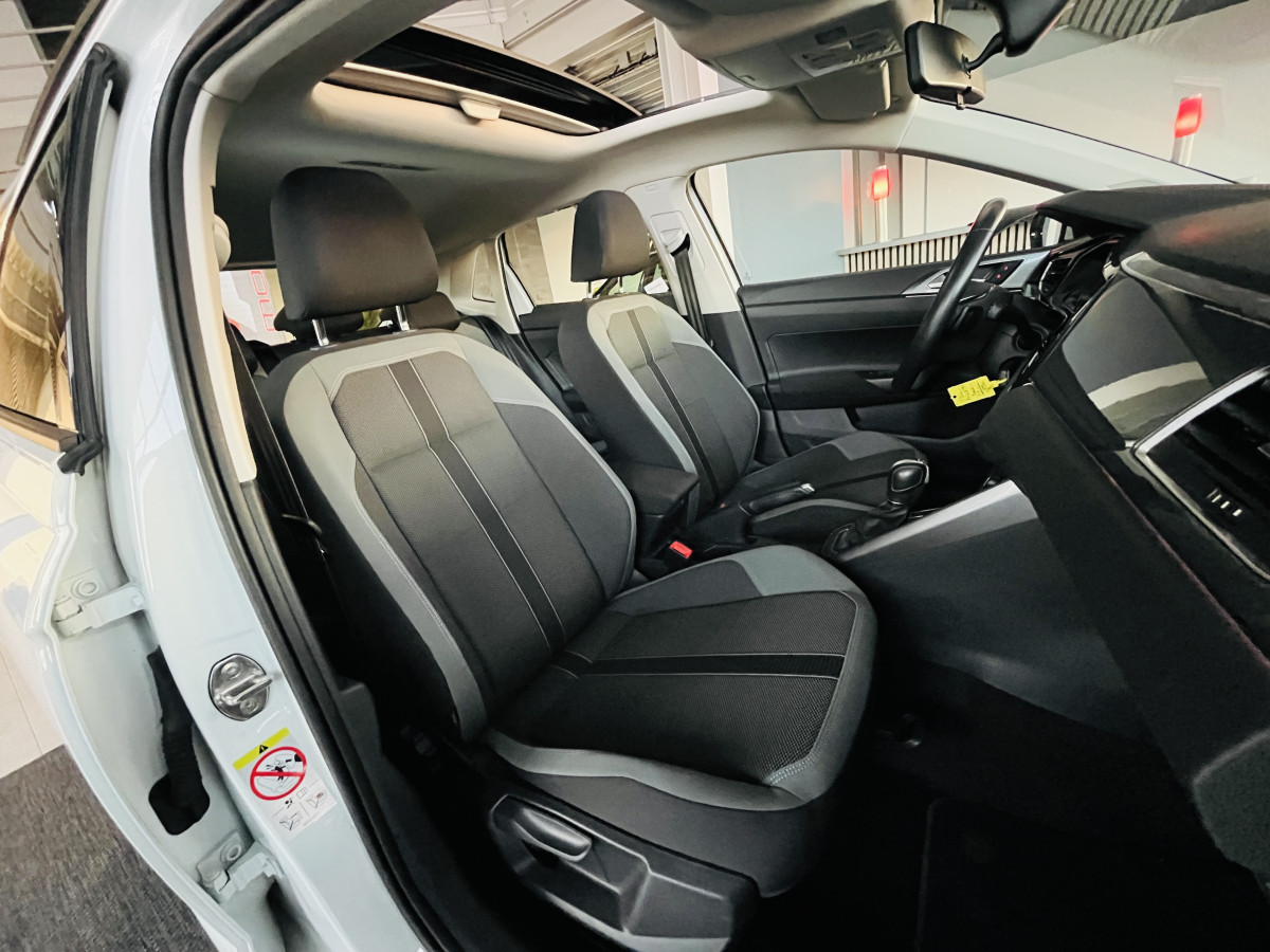 VOLKSWAGEN POLO 1,0 TSI 95 R-LINE  DSG7 TOIT PANORAMIQUE OUVRANT GPS  REGULATEUR ADAPTATIF  LIMITEUR PARK PILOT FEU HALOGENE JANTE ALU 15 EXCELLENT ETAT