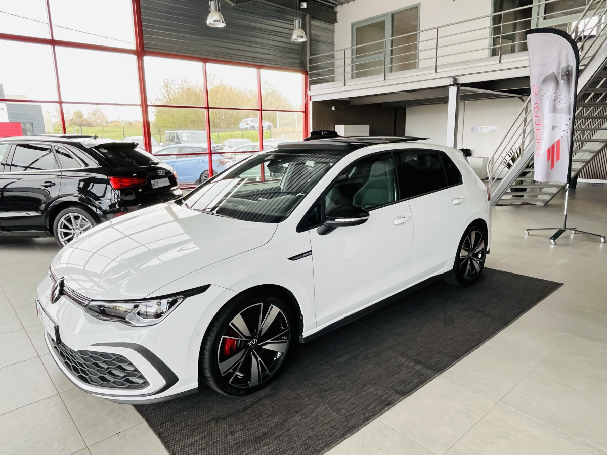 VOLKSWAGEN GOLF 8 GTD 2,0 TDI 200 DSG7 TOIT PANORAMIQUE GPS CAMERA  ATTELAGE HIFI HARMAN/KARDON IQ-DRIVE  REGULATEUR ADAPTATIF  LIMITEUR FULL LED APPLE CARPLAY KEYLESS DRIVE SELECT  EXCELLENT ETAT