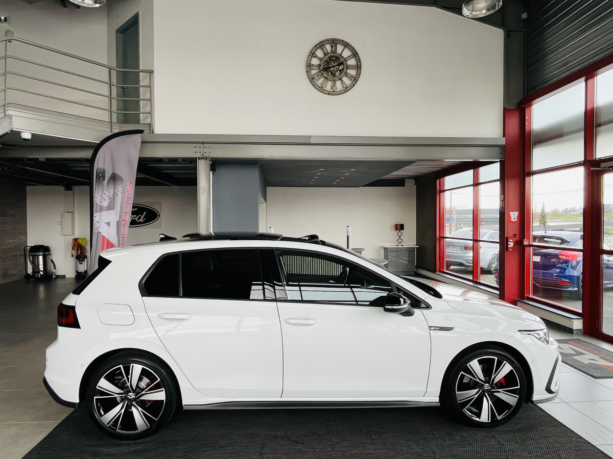 VOLKSWAGEN GOLF 8 GTD 2,0 TDI 200 DSG7 TOIT PANORAMIQUE GPS CAMERA  ATTELAGE HIFI HARMAN/KARDON IQ-DRIVE  REGULATEUR ADAPTATIF  LIMITEUR FULL LED APPLE CARPLAY KEYLESS DRIVE SELECT  EXCELLENT ETAT