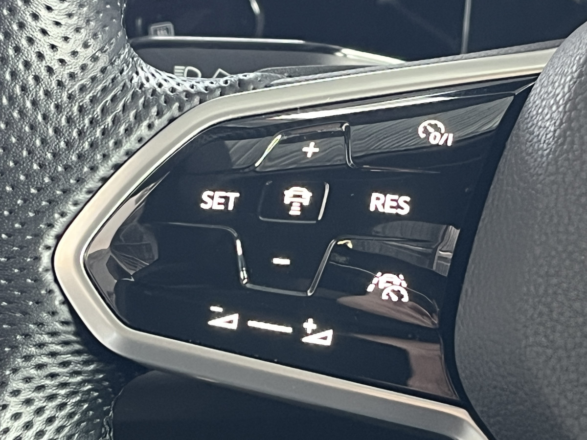 VOLKSWAGEN GOLF 8 GTD 2,0 TDI 200 DSG7 TOIT PANORAMIQUE GPS CAMERA  ATTELAGE HIFI HARMAN/KARDON IQ-DRIVE  REGULATEUR ADAPTATIF  LIMITEUR FULL LED APPLE CARPLAY KEYLESS DRIVE SELECT  EXCELLENT ETAT