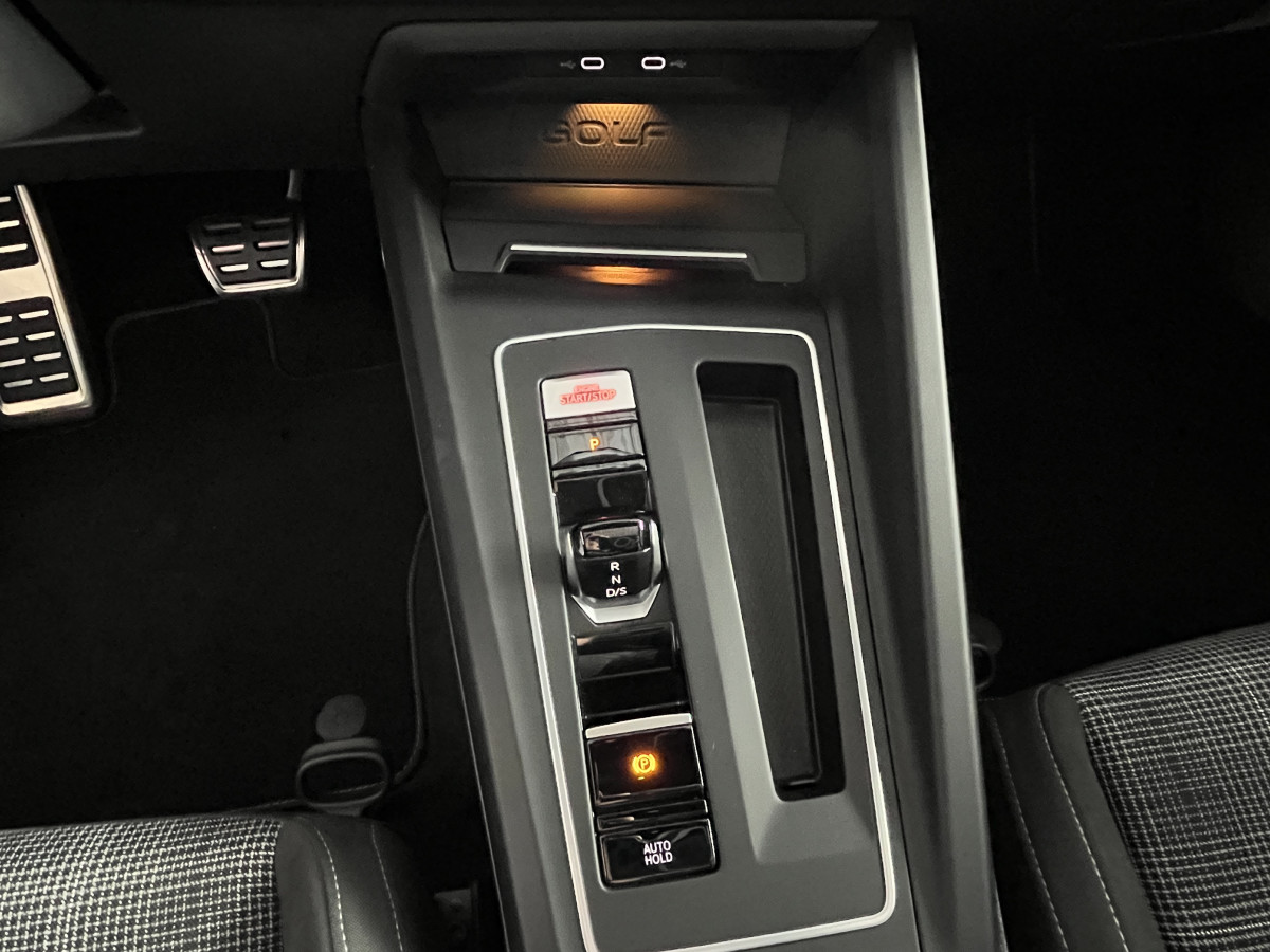 VOLKSWAGEN GOLF 8 GTD 2,0 TDI 200 DSG7 TOIT PANORAMIQUE GPS CAMERA  ATTELAGE HIFI HARMAN/KARDON IQ-DRIVE  REGULATEUR ADAPTATIF  LIMITEUR FULL LED APPLE CARPLAY KEYLESS DRIVE SELECT  EXCELLENT ETAT