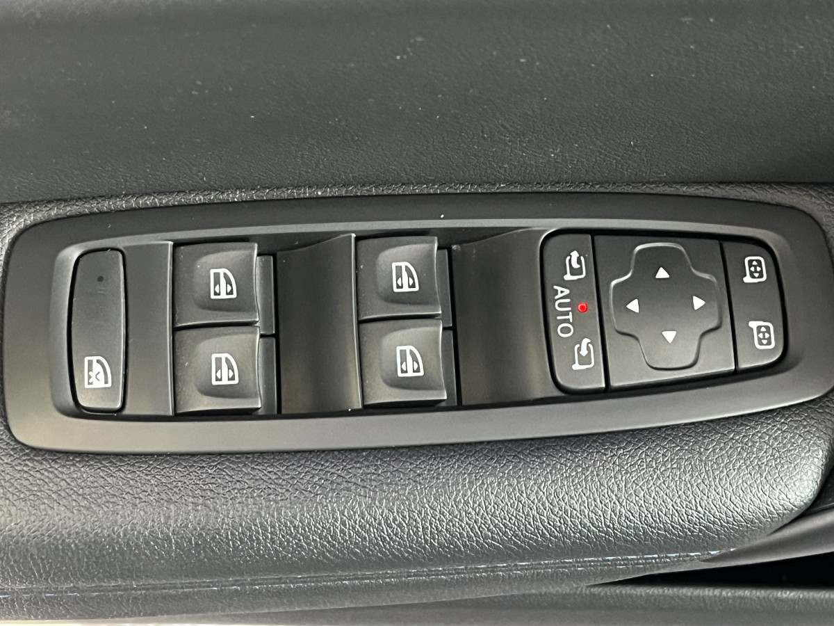 RENAULT MEGANE 4 ESTATE 1,6 205 GT EDC GPS REGUMATEUR LIMITEUR KEYLESS PARK PILOT FEUX FULL LED SIEGES BAQUETS EXCELLENT ETAT