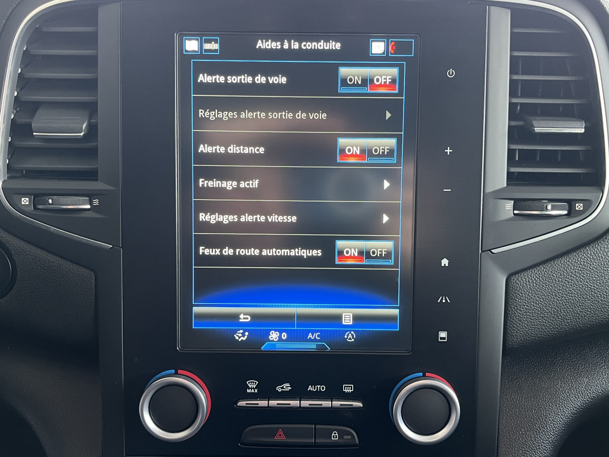 RENAULT MEGANE 4 ESTATE 1,6 205 GT EDC GPS REGUMATEUR LIMITEUR KEYLESS PARK PILOT FEUX FULL LED SIEGES BAQUETS EXCELLENT ETAT