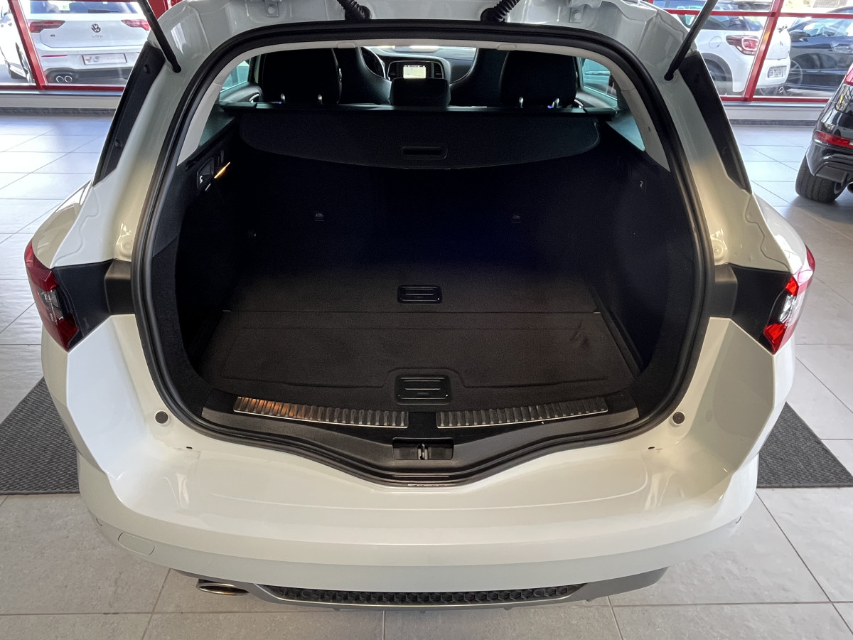 RENAULT MEGANE 4 ESTATE 1,6 205 GT EDC GPS REGUMATEUR LIMITEUR KEYLESS PARK PILOT FEUX FULL LED SIEGES BAQUETS EXCELLENT ETAT