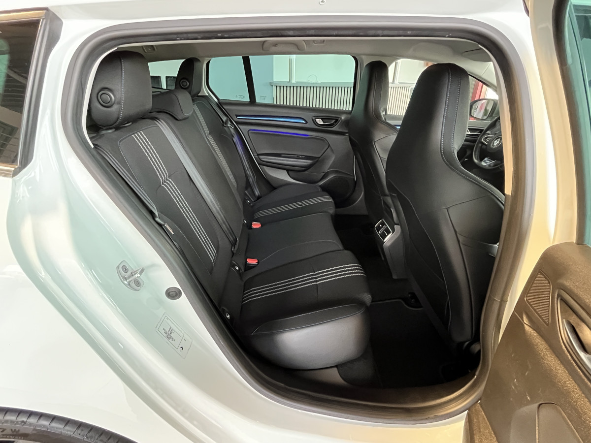 RENAULT MEGANE 4 ESTATE 1,6 205 GT EDC GPS REGUMATEUR LIMITEUR KEYLESS PARK PILOT FEUX FULL LED SIEGES BAQUETS EXCELLENT ETAT