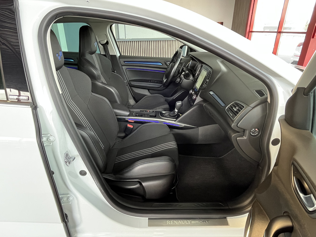 RENAULT MEGANE 4 ESTATE 1,6 205 GT EDC GPS REGUMATEUR LIMITEUR KEYLESS PARK PILOT FEUX FULL LED SIEGES BAQUETS EXCELLENT ETAT