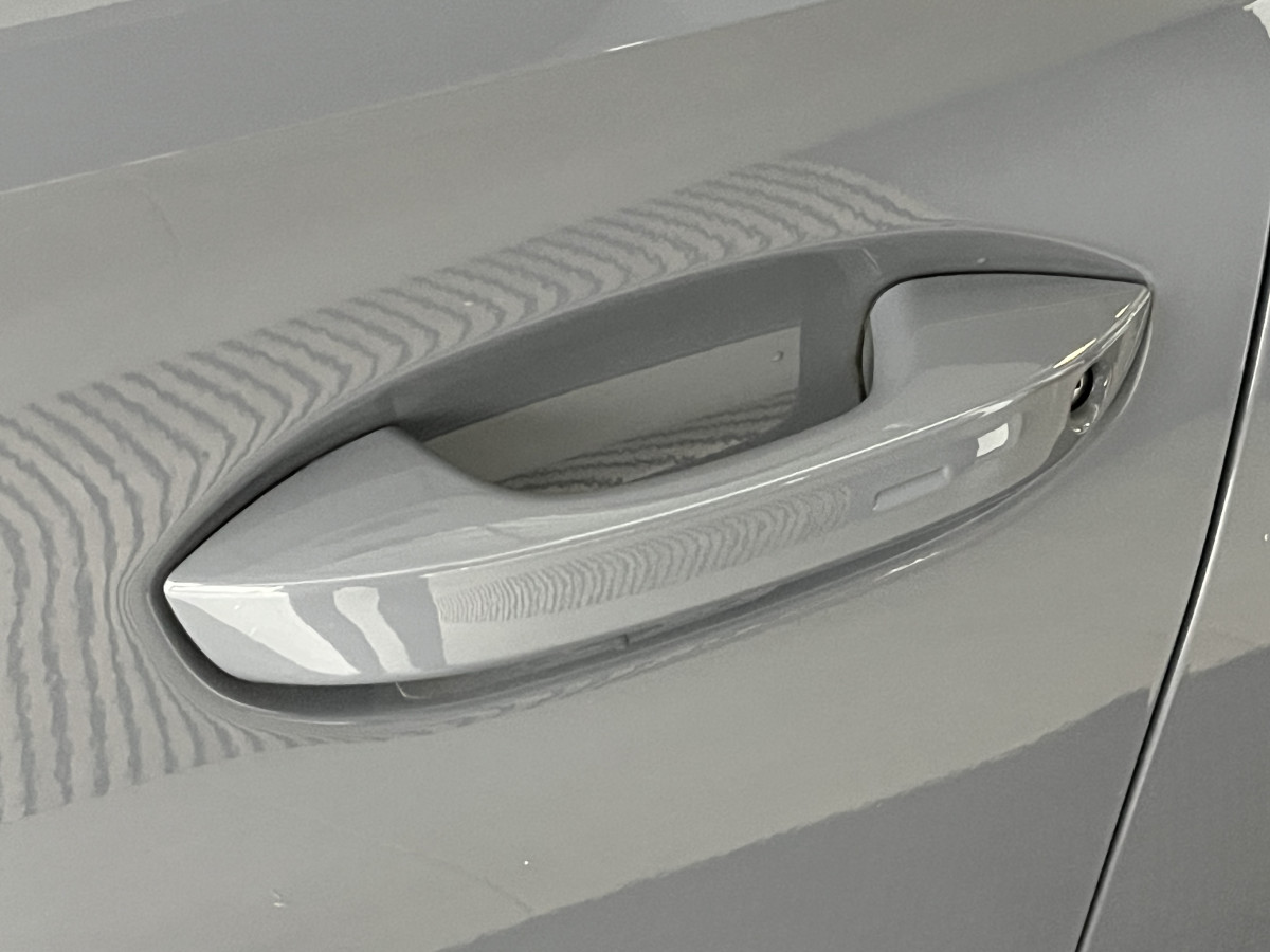 CUPRA LEON ST 1,4 E-HYBRID 245 DSG6 TOIT PANORAMIQUE OUVRANT GPS CAMERA KEYLESS FULL LED VIRTUAL COCKPIT PARK PILOT DRIVE PROFILE REGULATEUR LIMITEUR JANTES 19 PACK HIVER EXCELLENT ETAT