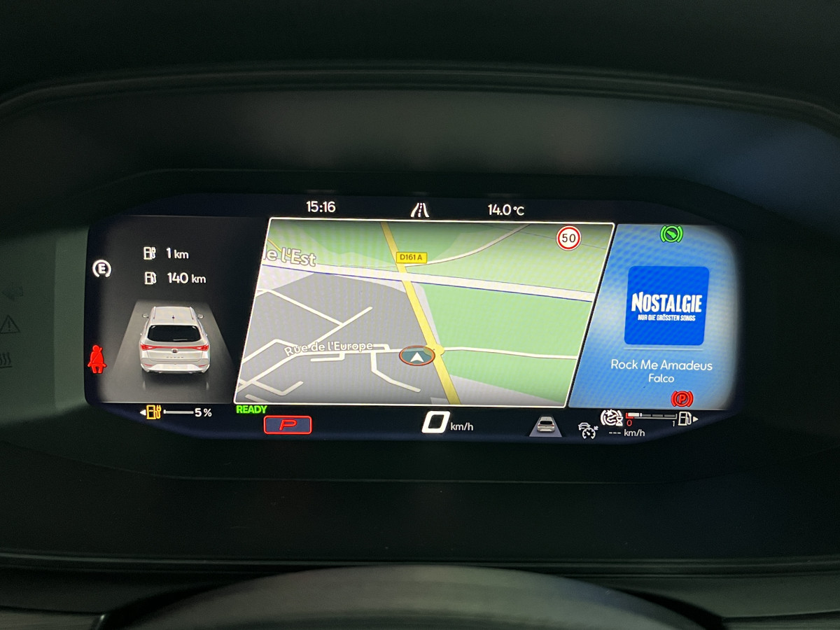 CUPRA LEON ST 1,4 E-HYBRID 245 DSG6 TOIT PANORAMIQUE OUVRANT GPS CAMERA KEYLESS FULL LED VIRTUAL COCKPIT PARK PILOT DRIVE PROFILE REGULATEUR LIMITEUR JANTES 19 PACK HIVER EXCELLENT ETAT