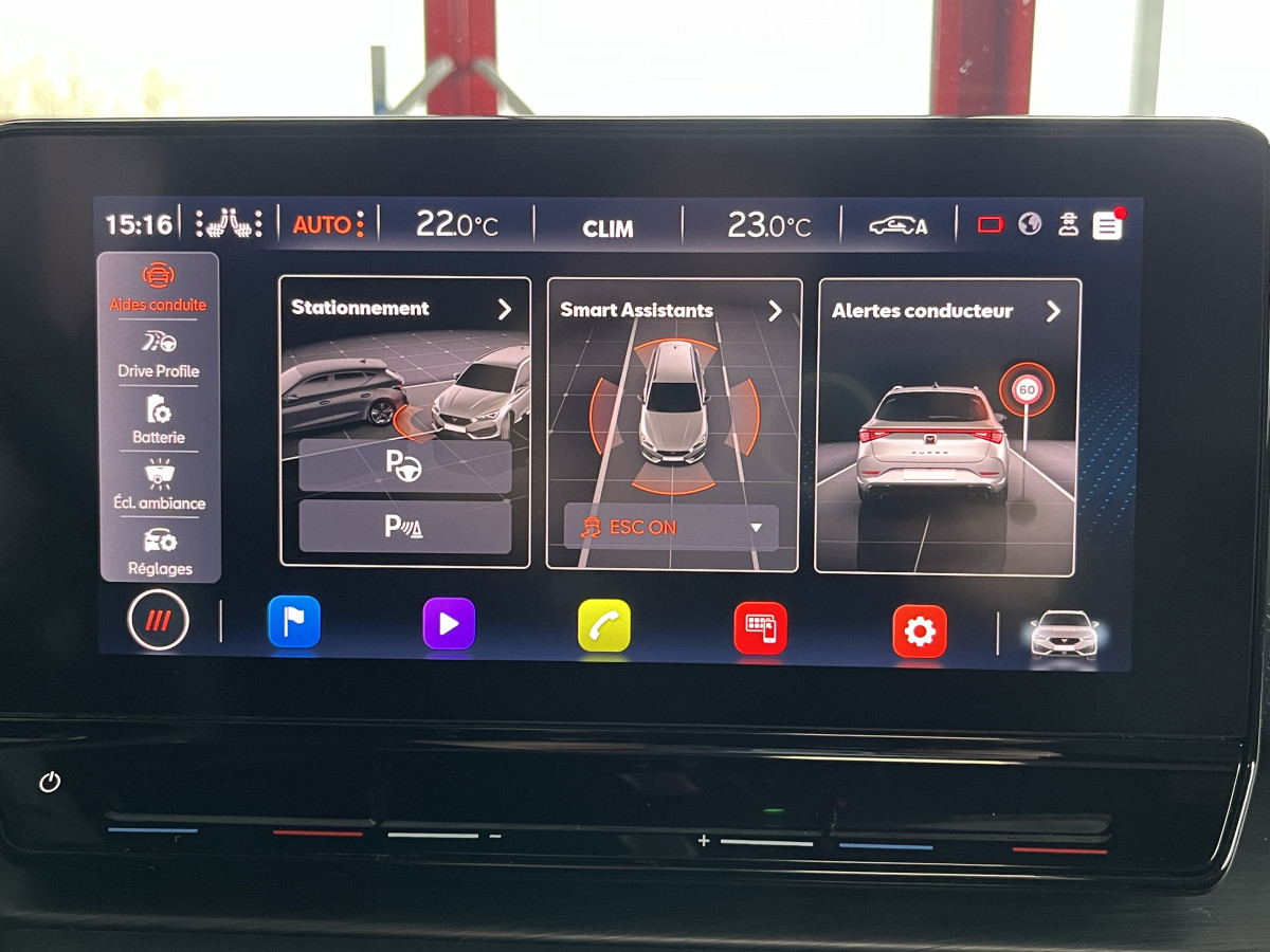 CUPRA LEON ST 1,4 E-HYBRID 245 DSG6 TOIT PANORAMIQUE OUVRANT GPS CAMERA KEYLESS FULL LED VIRTUAL COCKPIT PARK PILOT DRIVE PROFILE REGULATEUR LIMITEUR JANTES 19 PACK HIVER EXCELLENT ETAT