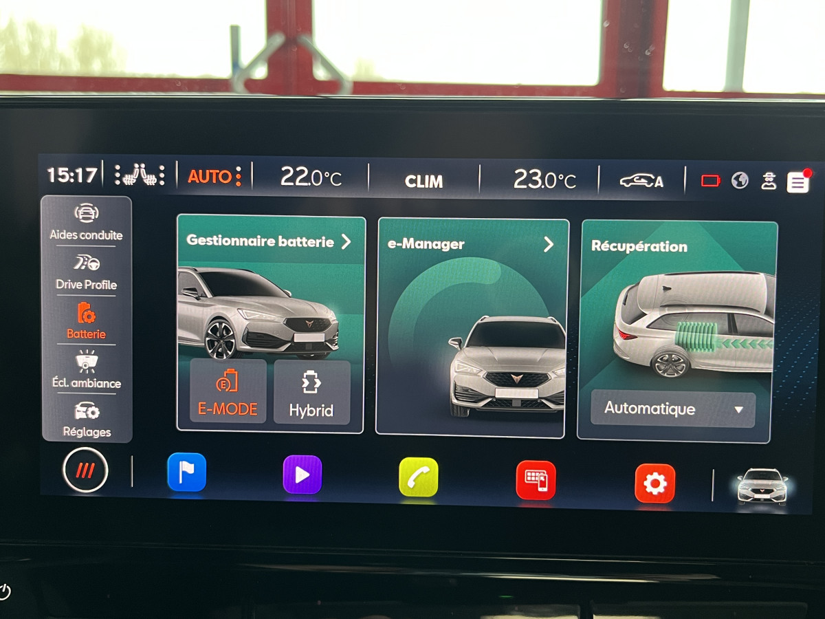 CUPRA LEON ST 1,4 E-HYBRID 245 DSG6 TOIT PANORAMIQUE OUVRANT GPS CAMERA KEYLESS FULL LED VIRTUAL COCKPIT PARK PILOT DRIVE PROFILE REGULATEUR LIMITEUR JANTES 19 PACK HIVER EXCELLENT ETAT