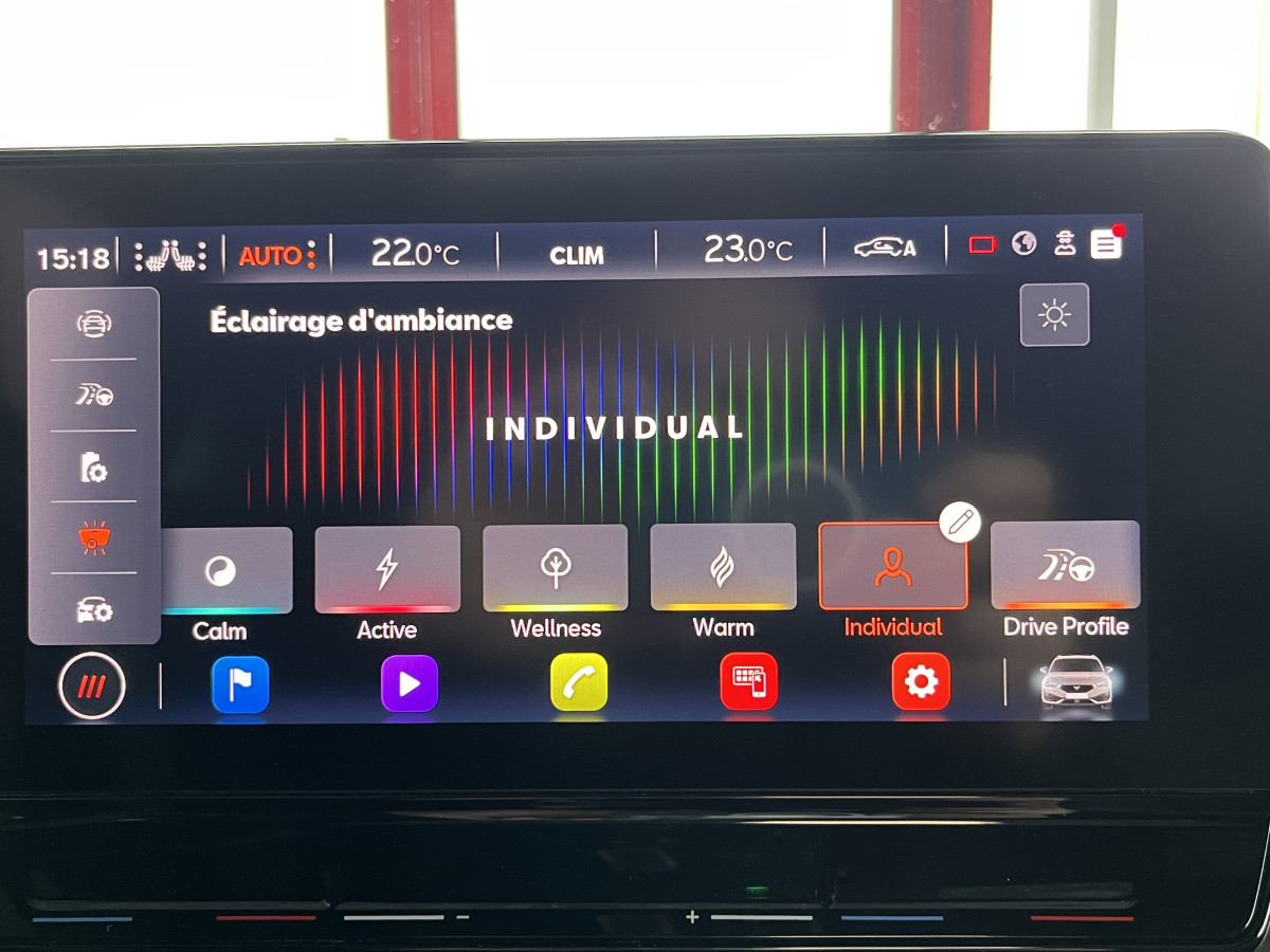 CUPRA LEON ST 1,4 E-HYBRID 245 DSG6 TOIT PANORAMIQUE OUVRANT GPS CAMERA KEYLESS FULL LED VIRTUAL COCKPIT PARK PILOT DRIVE PROFILE REGULATEUR LIMITEUR JANTES 19 PACK HIVER EXCELLENT ETAT