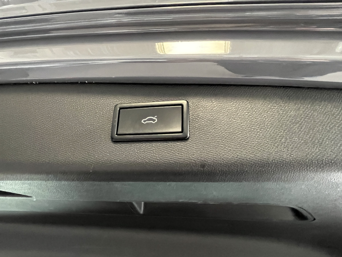 CUPRA LEON ST 1,4 E-HYBRID 245 DSG6 TOIT PANORAMIQUE OUVRANT GPS CAMERA KEYLESS FULL LED VIRTUAL COCKPIT PARK PILOT DRIVE PROFILE REGULATEUR LIMITEUR JANTES 19 PACK HIVER EXCELLENT ETAT